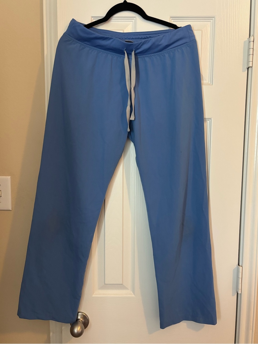 Figs Women’s Drawstring Livingston Straight Leg Scrub Pants in Sky Blue
